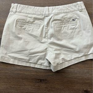 Women’s vineyard vines shorts